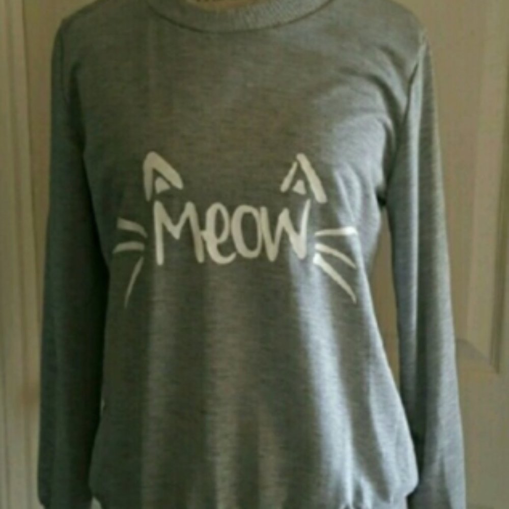 Finejo Meow Sweatshirt - Size Large